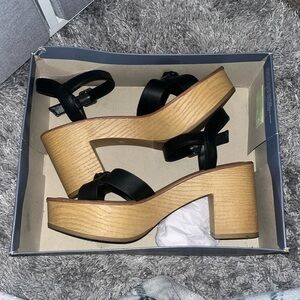 Universal Thread Heels